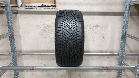 Goodyear Vector 4 Seasons apie 8mm , Universalios