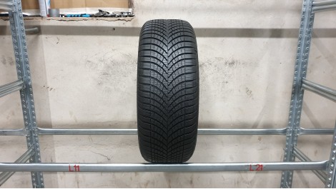Goodyear Vector 4 Seasons apie 8mm , Universalios