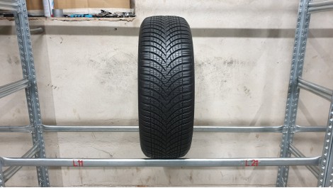 Goodyear Vector 4 Seasons apie 8mm , Universalios