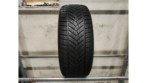 Goodyear UltraGripPerformance apie 8mm , Žieminės