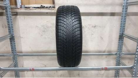 Bridgestone Blizzak LM001 apie 8mm , Žieminės