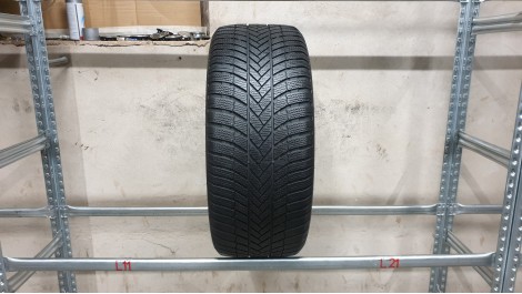 Bridgestone Blizzak LM005 apie 6mm , Žieminės