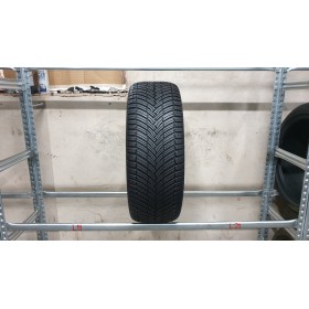Pirelli All Season Scorpion apie 8mm , Universalios<span>235/50 R20</span>