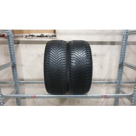 Yokohama BluEarthWinterV906 7.5mm , Žieminės<span>225/45 R18</span>
